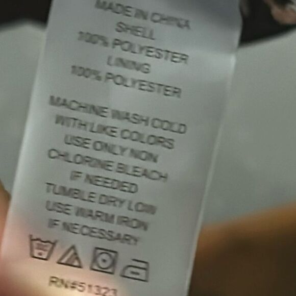 Vince Camuto Blk & Pink Floral, Crewneck, Silky, Bishop Slv w/buttons XXS - Picture 6 of 10